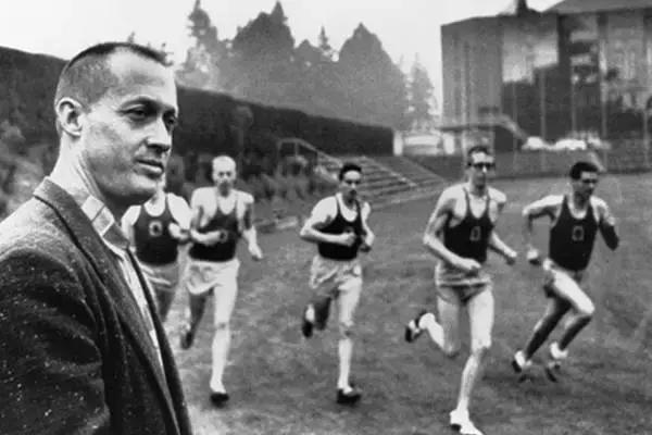 欺骗、盗窃、培植间谍,这是运动帝国耐克创始人奈特的前传