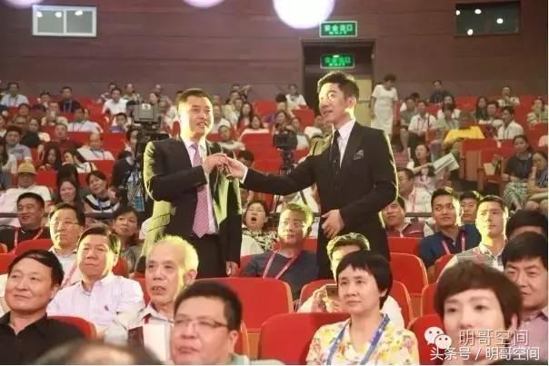 爱心传递向善向前郑州四中感恩天明天明人情系教育