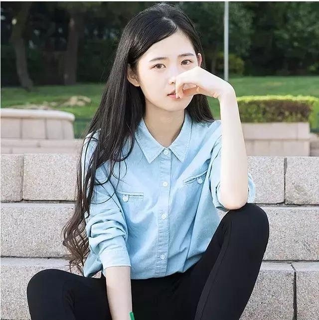 学生党春秋搭配分享,学生党学穿搭博主推荐