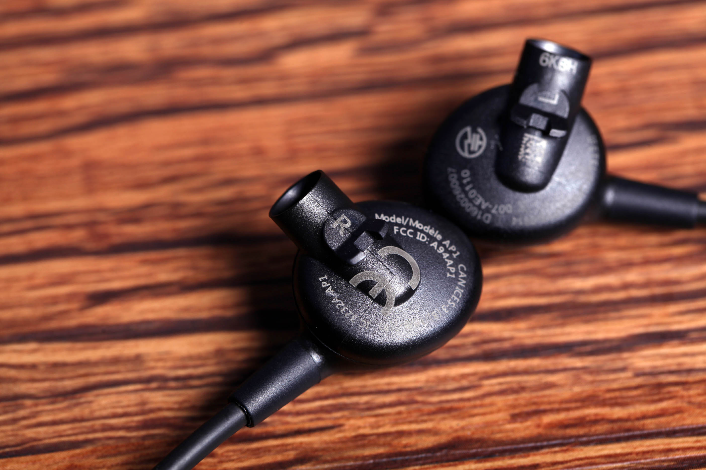 你跟自己的沉浸世界只差这一个耳机了