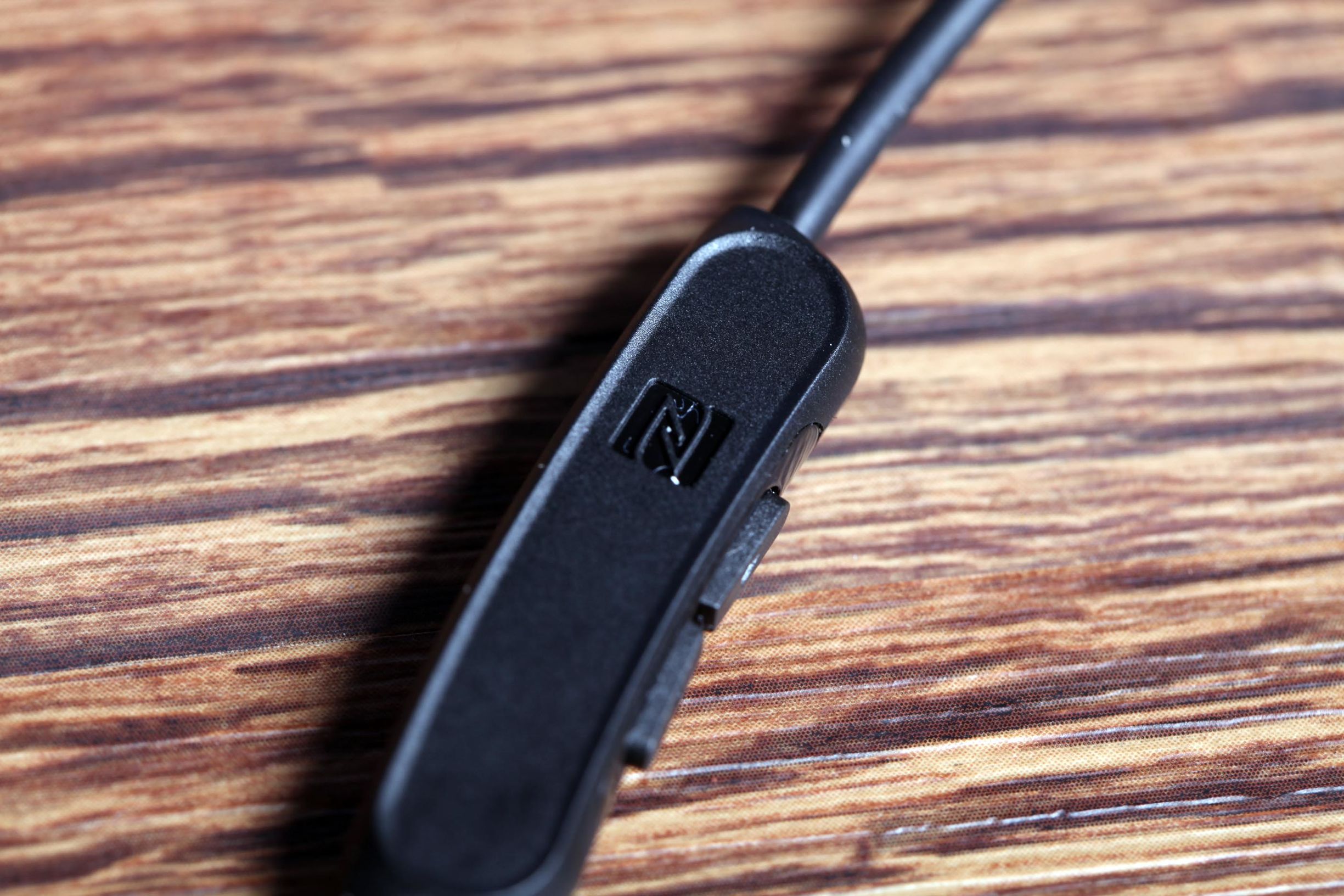 你跟自己的沉浸世界只差这一个耳机了