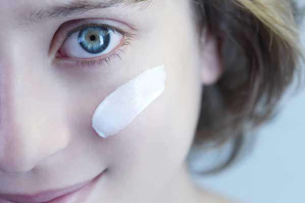 为什么别人经常熬夜皮肤还是好,为什么别人皮肤好我皮肤差