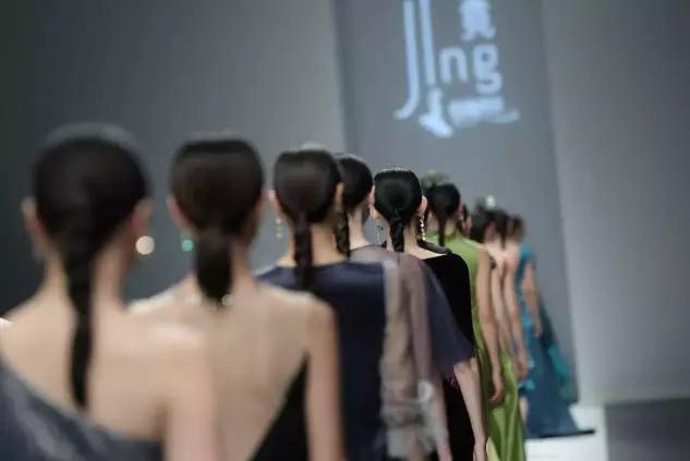 睿时尚JING竟“若环芳华”新品发布会引爆全城