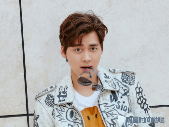 李易峰皮衣视频,李易峰皮衣穿搭男