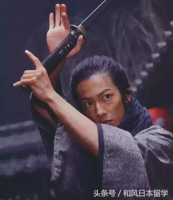 佐藤健在日本女性心中的地位,佐藤健颜值巅峰图片