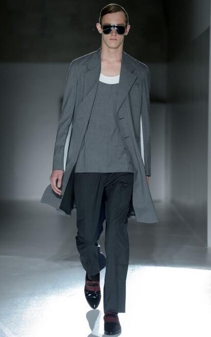 世界十大服装品牌男装,男装t恤夏季世界品牌大全