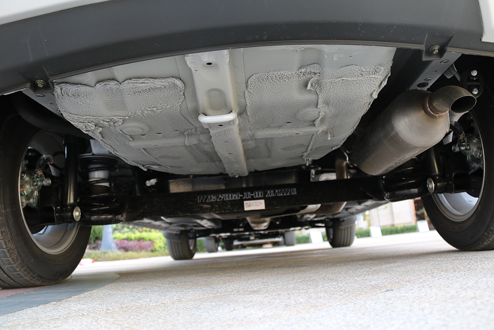 北汽幻速s6对比雷克萨斯,北汽幻速s517款换雷克萨斯长标