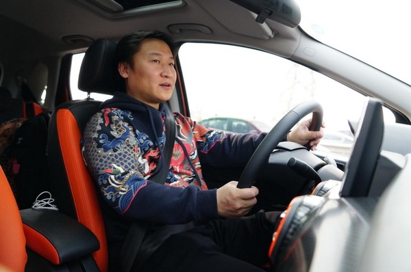 北汽ev260测评,续航评测车评人