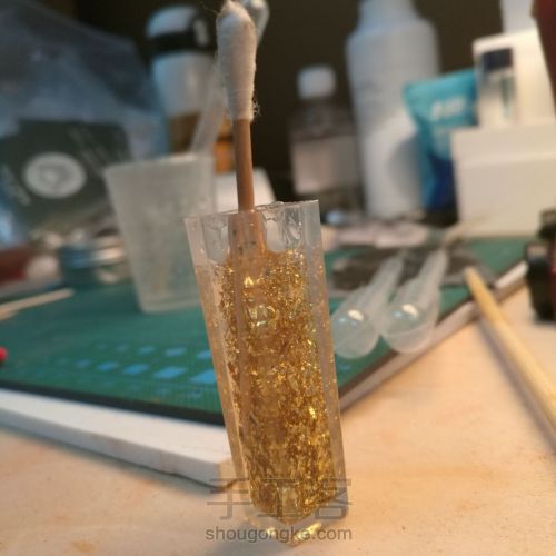 香槟金箔与木吊坠