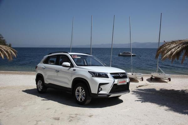 宋楠：甩开套路试驾1.3T北汽幻速S5