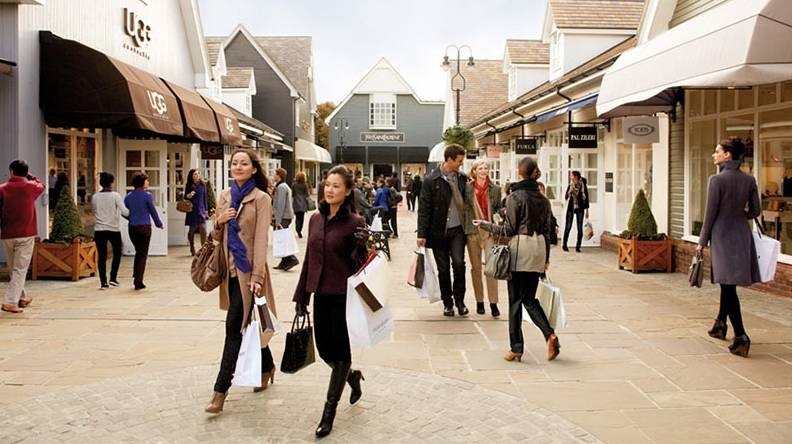 英国伦敦奥特莱斯 (伦敦奥特莱斯一片欢腾)