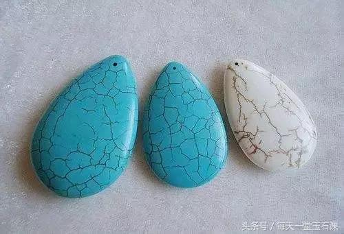 绿松石用酒精泡了一个晚上,绿松石清水洗后凉凉的立马就干了