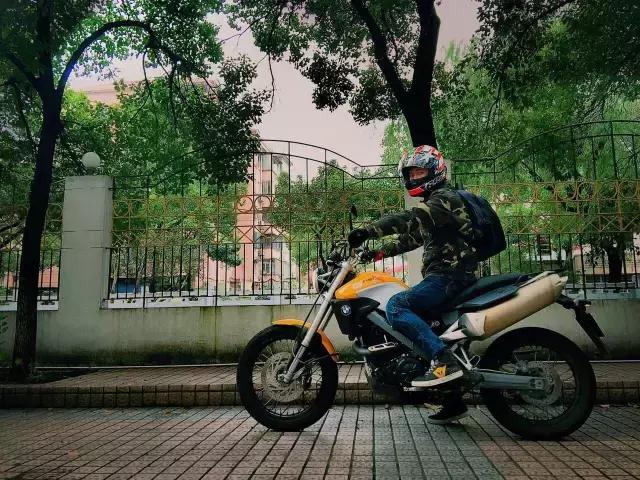 一张外地摩托车牌照多少钱,一张摩托车牌照拍卖300多万