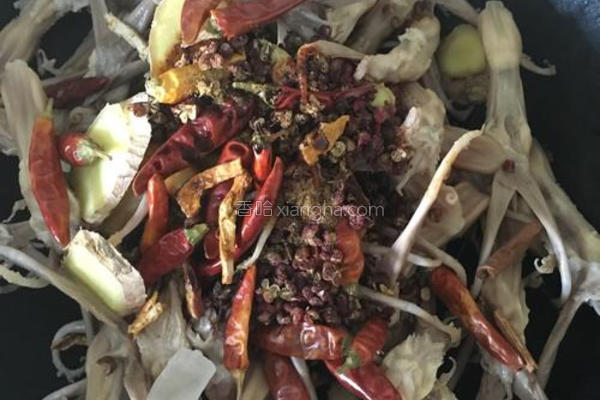 27种周黑鸭的完整配方,下酒菜猪油渣老味脆哨