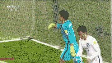 让我流下眼泪的不止昨夜的酒,让我流下眼泪的不止是昨夜的酒