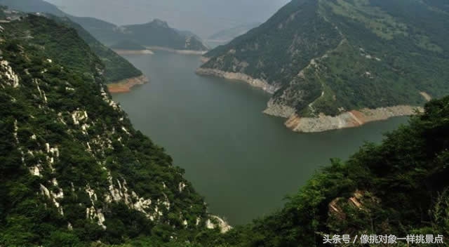 中俄边境俄罗斯人代购,中俄边境两城市就隔一条河