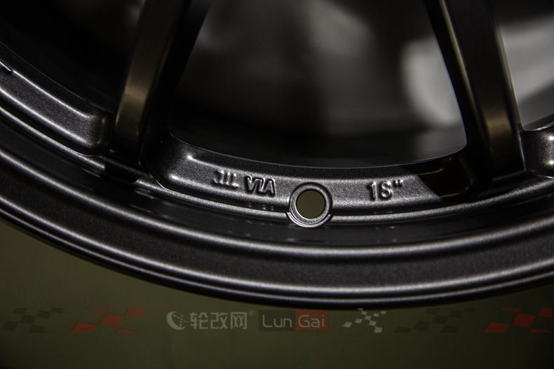 性价比最佳的18寸轻量化轮毂,超轻高级感18寸轮毂