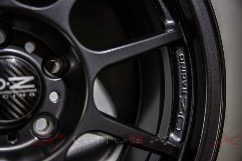 性价比最佳的18寸轻量化轮毂,超轻高级感18寸轮毂