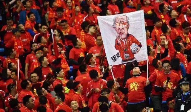 鼻屎上的勒夫,烟雾中的里皮