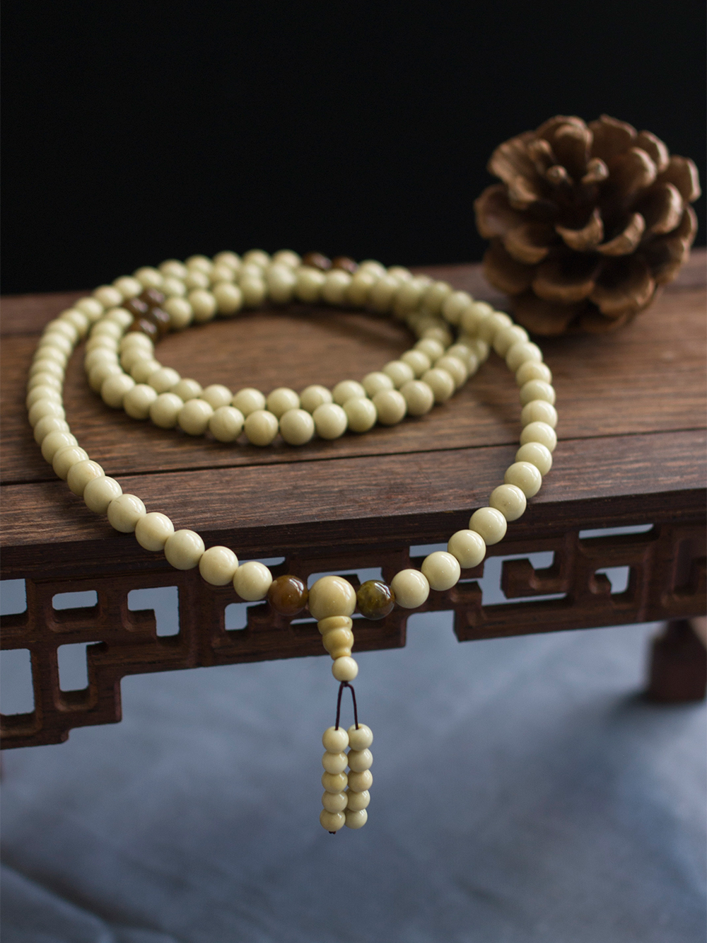 佛珠手串知识大讲解,佛珠手串有什么材质最灵