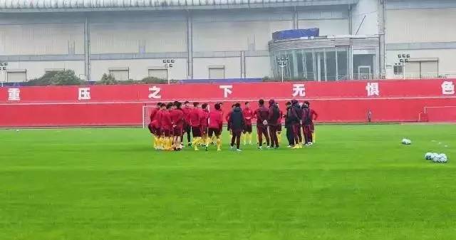 国足赢了的背后,国足0-1憾负韩国回顾