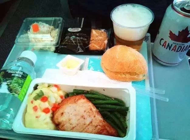 阿联酋航空为何这么有钱 (阿联酋航空为什么这么土豪)