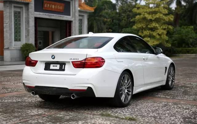 气质不输普拉多实拍哈弗h9,十几万但是比哈弗h9更大的车