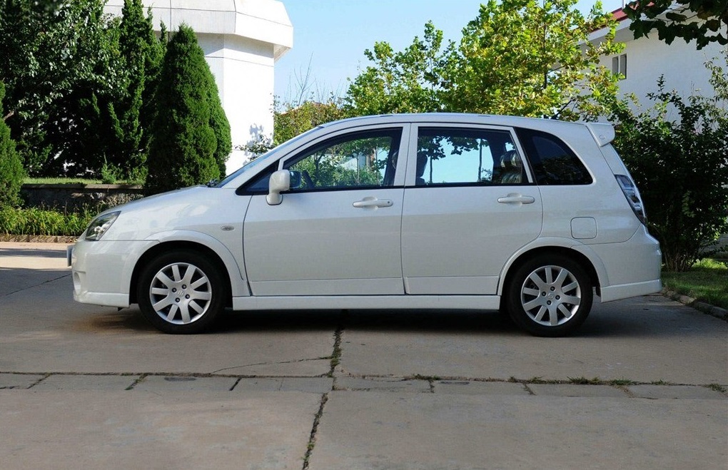 这辆两厢轿车不到5万，进口发动机大空间超级耐用但几乎无人知