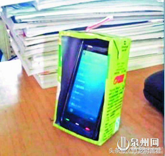 学生上课玩手机学校一般怎么处理,学生上课玩手机不可弥补的错误