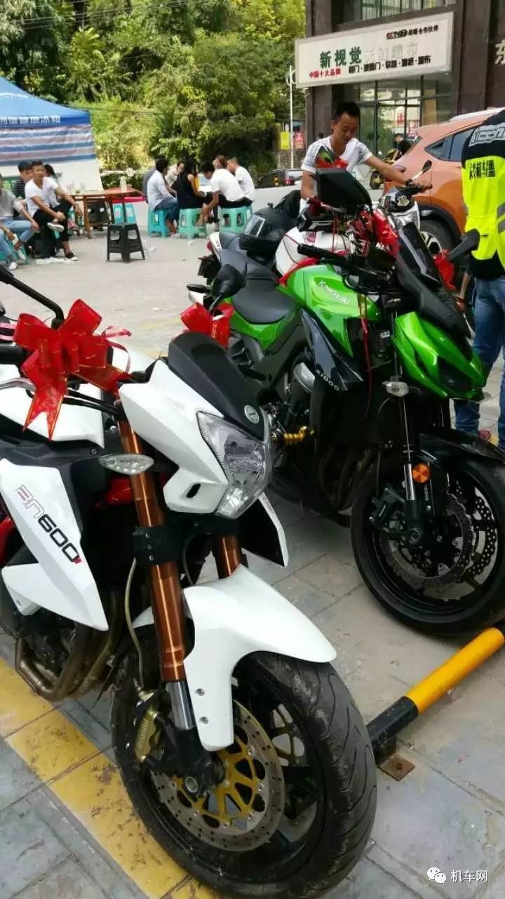 车友风采,遇到摩托车后,感觉每天都是热恋