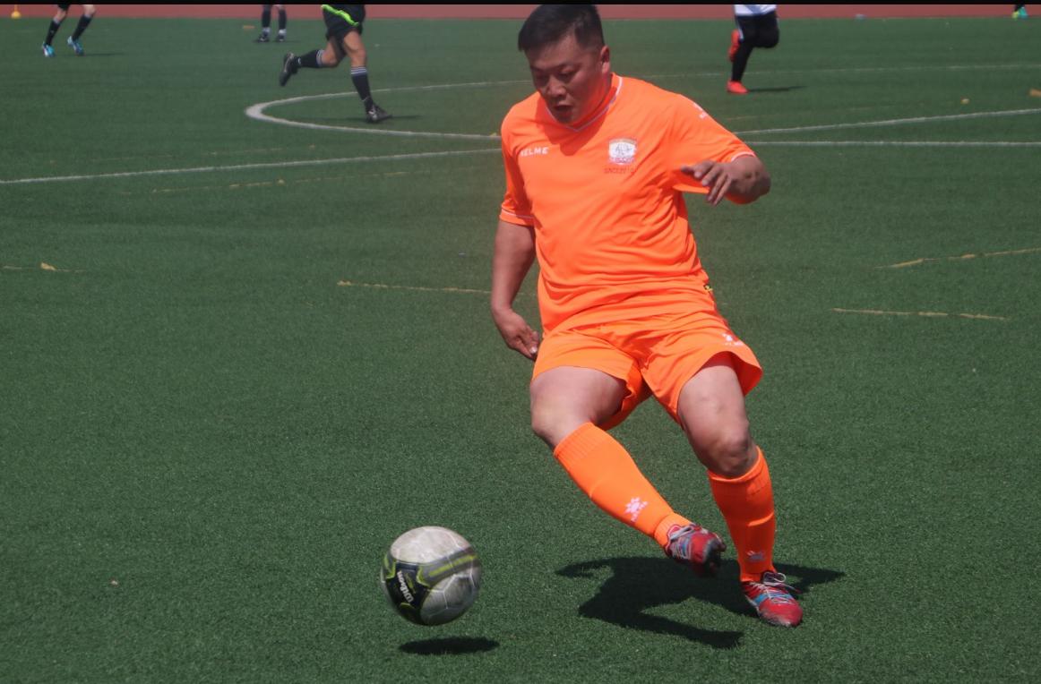 足球比赛海报泰山,足球联赛开赛海报