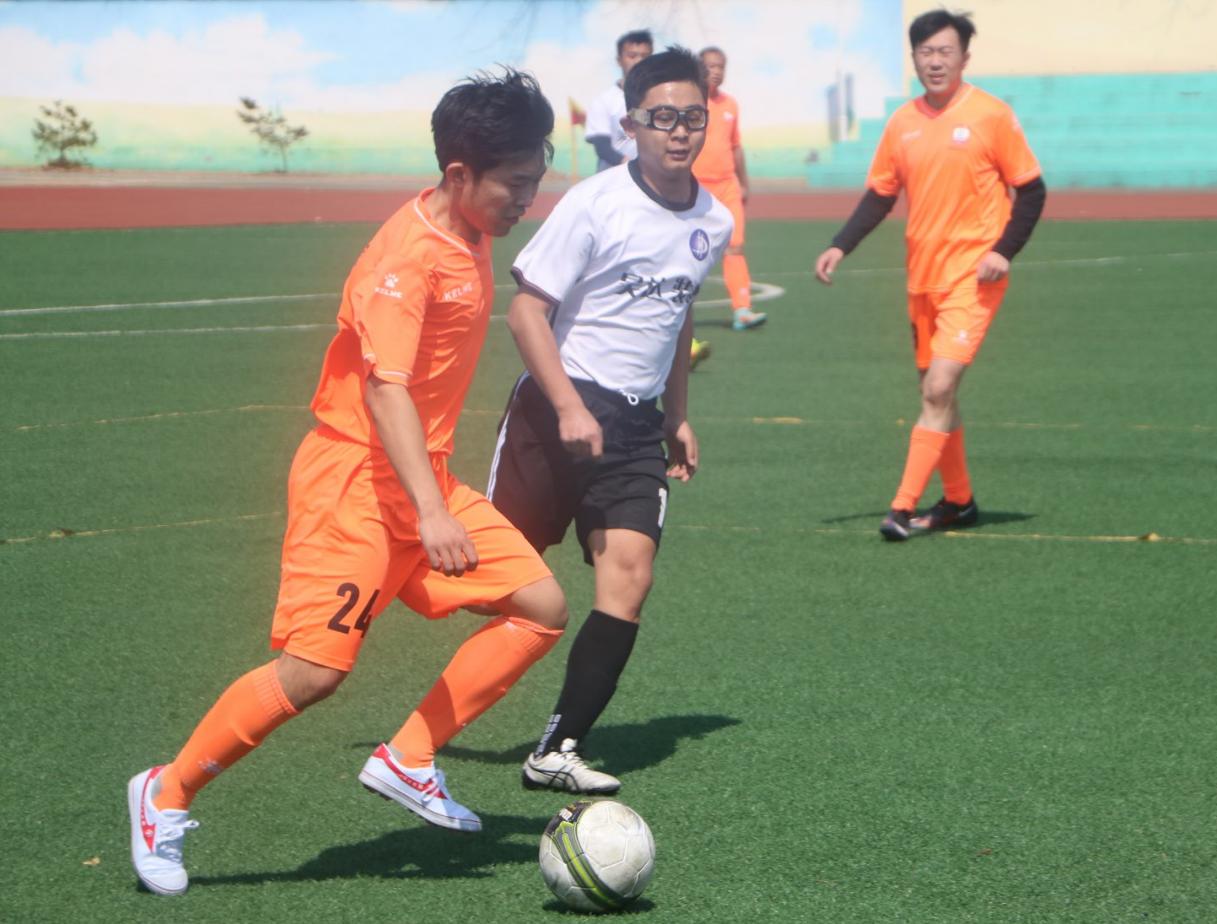 足球比赛海报泰山,足球联赛开赛海报