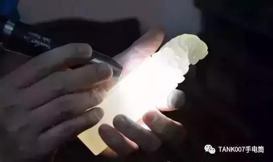 如何用电筒鉴定昆仑玉,鉴别石英玉的最简单方法