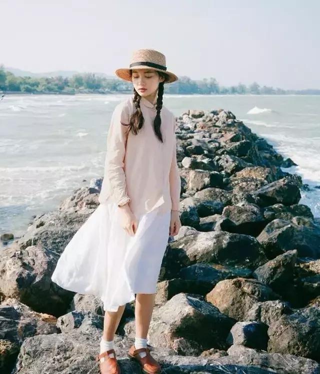 学生党春秋搭配分享,学生党学穿搭博主推荐