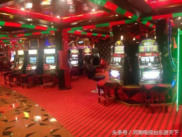 游轮发生什么事,游轮上的夜生活