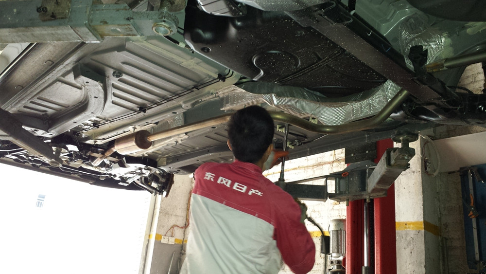 底盘装甲喷哪种比较好,喷底盘装甲的优缺点