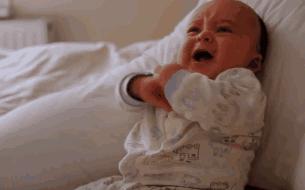 宝宝不睡觉？一放下就醒？美国专家哄睡五法，妈妈再无陪睡血泪史