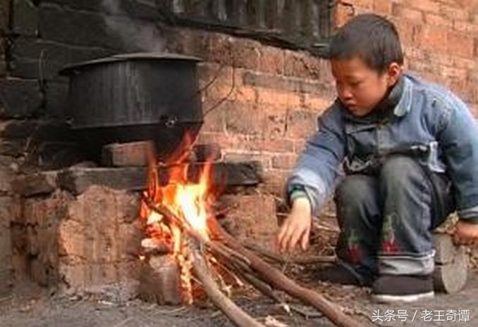 民间故事传：毒辣后妈虐待孩子，孩子死去亲娘化鬼上身，天道循环