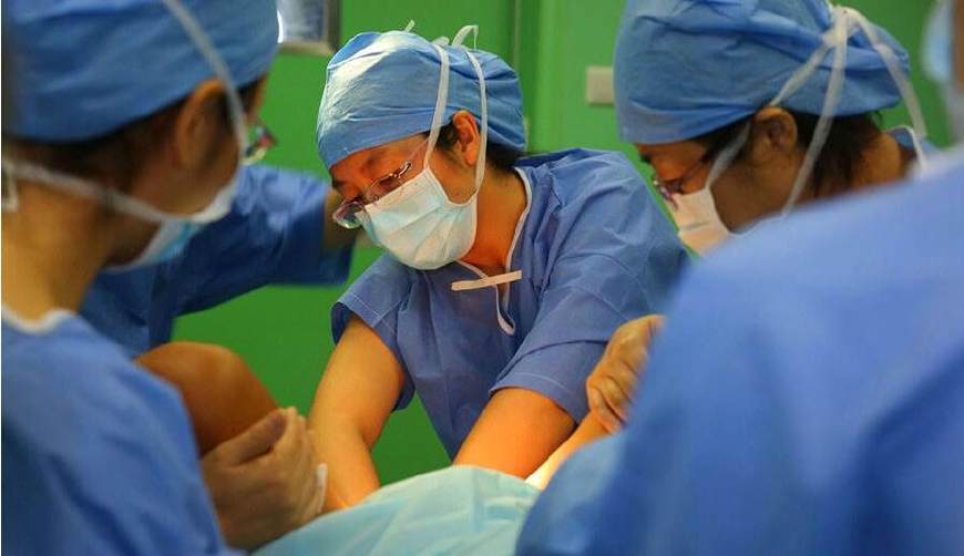 顺产时医生助产,顺产技巧及如何配合助产士