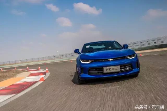 试驾科迈罗2020款野马,科迈罗rs和野马怎么选