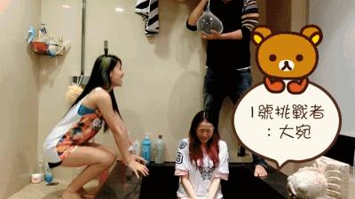 小伙子结婚也太激动了，新娘差点被摔伤呀！