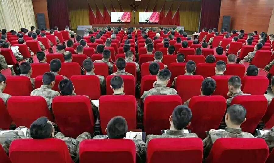 今日头条早上起床收到的消息,起床闹钟播报新闻