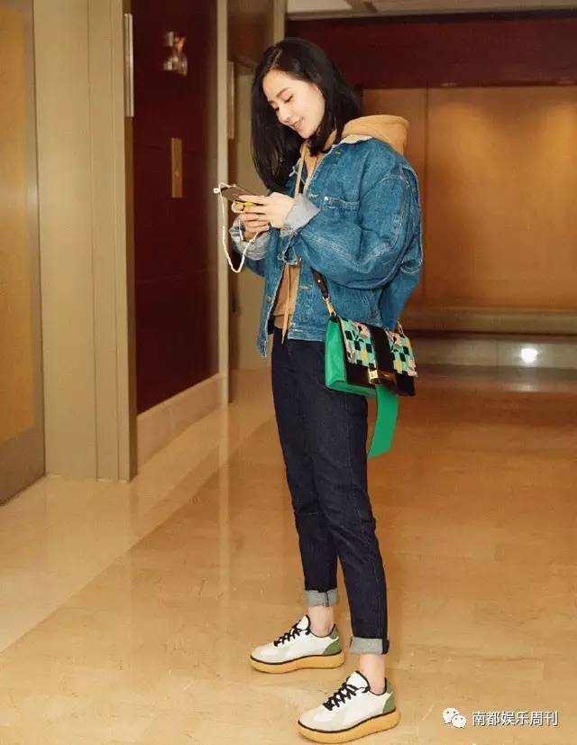 杨幂同款包毛绒,杨幂新款锁头包