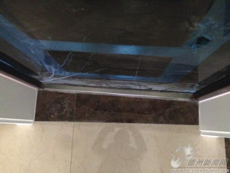 入户门斜了2公分怎么补救,新房入户门有凹陷怎么办