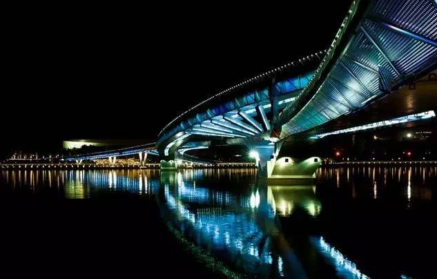 太原跨汾河人行观景观桥,汾河公园网红人行桥