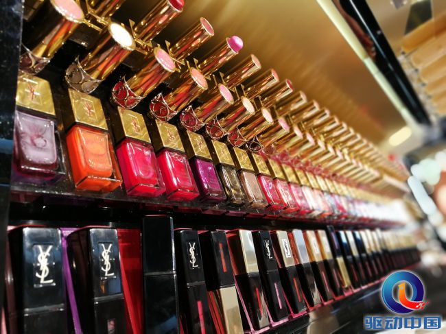 华为p10拍照怎么打开徕卡模式,华为p10之后徕卡四代是什么手机