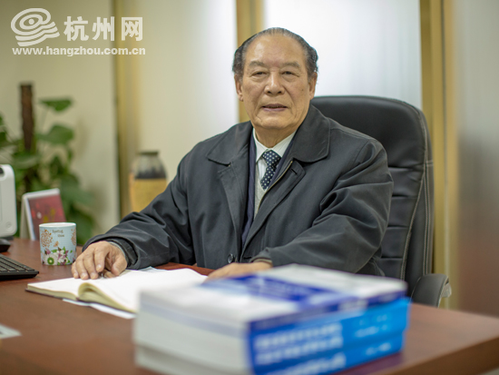 杭州华厦眼科专家,杭州华厦眼科医院与浙二眼科医院