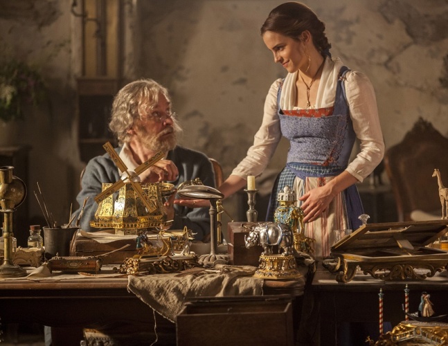 《美女与野兽》公映3D特效助力经典浪漫传奇升级