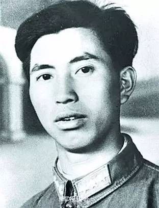 今日头条早上起床收到的消息,起床闹钟播报新闻