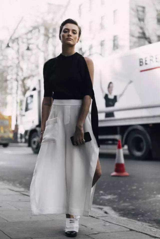 OOTD｜这个春天，要好看的我不止会穿网袜